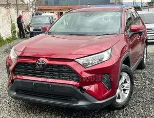 Toyota RAV4 2019 Nyeusi