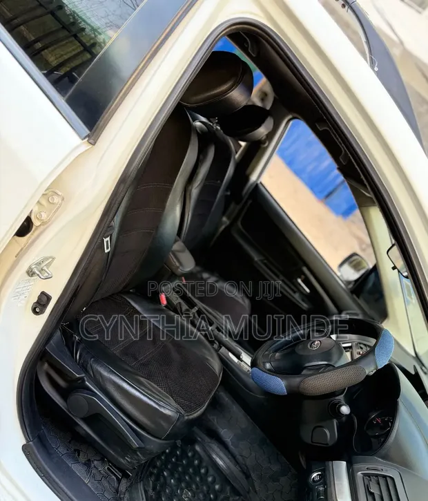 Subaru Impreza 2013 Nyeupe - 1