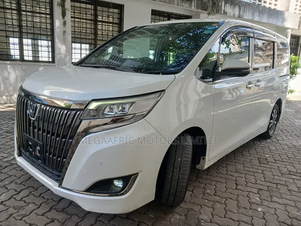 Toyota Esquire 2019 White - 1