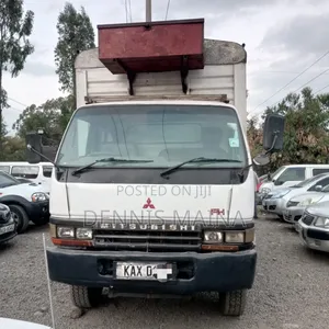 Mitsubishi FH Truck - 2000