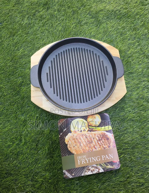 Cast Iron Sizzling Grill Pan with Wooden Base - 1