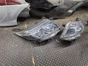 Toyota Noah 2015 Xenon Headlight (Used)