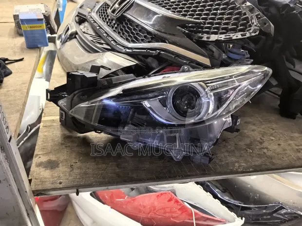 Mazda Axela 2014 Xenon Headlight (Used) - 1