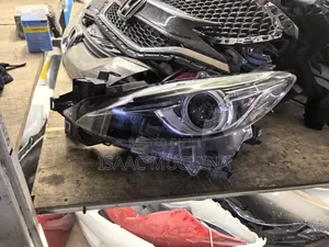 Mazda Axela 2014 Xenon Headlight (Used)