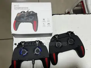 Smartphone Gaming Controller with Cooling System