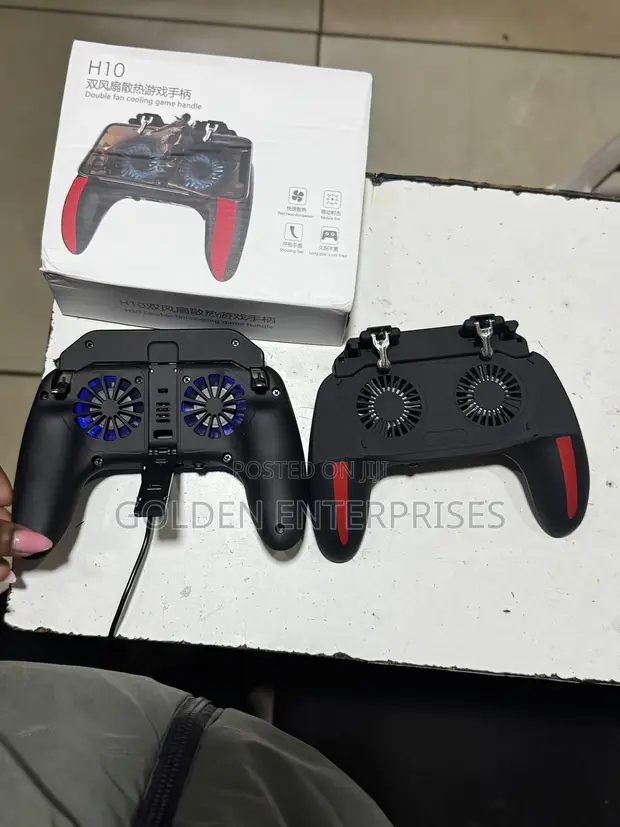Mobile Gaming Controller with Fan, Grip & Triggers - 1