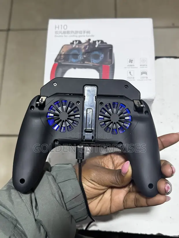 Smartphone Gaming Controller with Cooling Fans - 1
