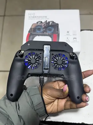 Smartphone Gaming Controller with Cooling Fans