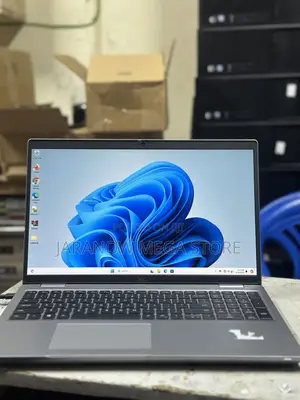 Dell Precision 3561 Laptop - 32GB RAM, Intel Core i7, 512GB SSD