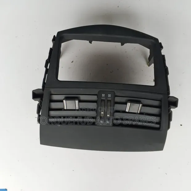 Toyota RAV4 2006-2013 AC Vent Panel - 1
