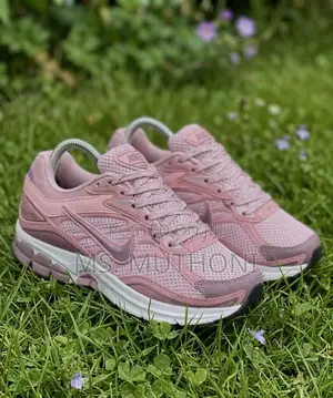 Nike Zoom Vomero 5 Tonal Pink Mesh Sneakers