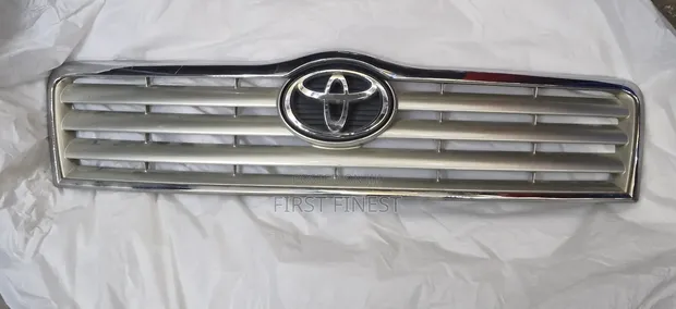 Toyota Avensis 2005 Grill - 1