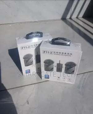 3-in-1 F11-2 Wireless Lavalier Mic na Transmitters Mbili