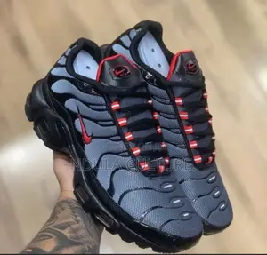 Nike Air Max Plus Tuned Air Sneakers
