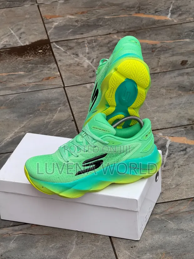 Green Skechers Aero Burst-SI Runners - 1
