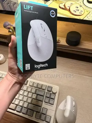 Logitech Lift Vertical Ergonomic Mouse - Nyeupe