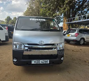 Toyota HiAce 2014 Basi la Viti 14