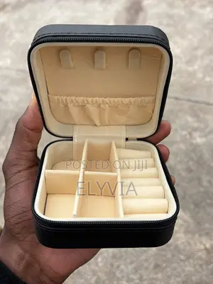 Black Compact Jewelry Box