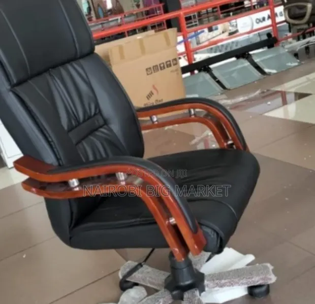 Managerial Boss Executive Office Chair - Brand New - 1