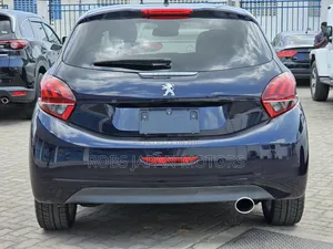 Peugeot 208 2018 Blue