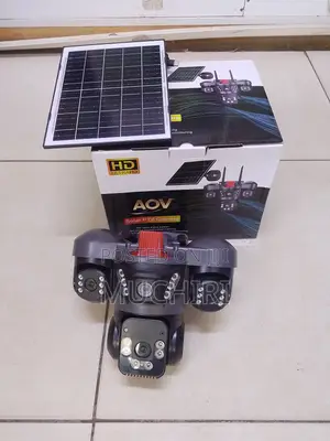 Kamera ya Usalama ya V380Pro 4G Solar PTZ yenye Lensi 3
