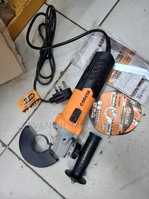 COOFIX 750W Electric Angle Grinder (4.5-inch)