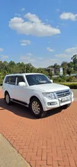 Mitsubishi Shogun 3.2 Di-DC GLS 2010 White - 1