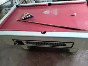 Pool Table ya 7ft Iliyotumika na Vifaa