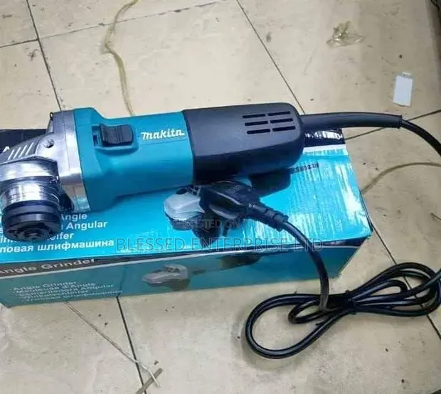 New Makita Professional Angle Grinder 720W - 1