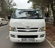 Toyota HiAce 2013 Nyeupe - 1