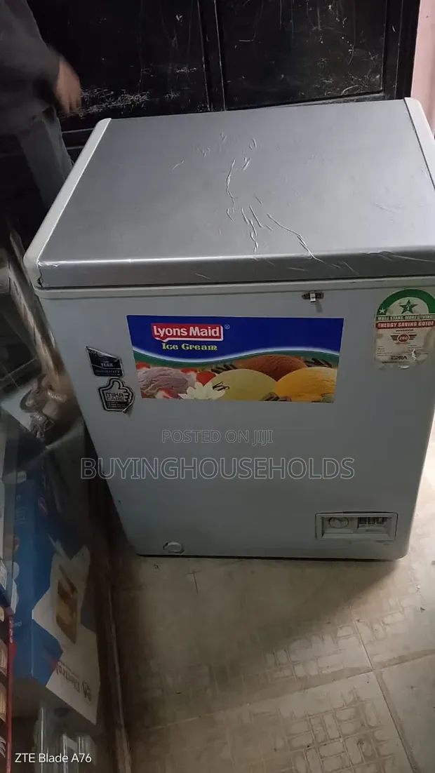 Mika 110L Chest Freezer - 1