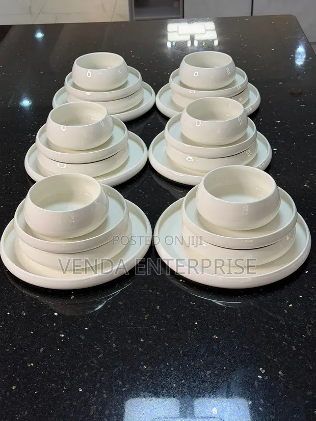 24-Piece Elegant White Ceramic Dinner Set - 1