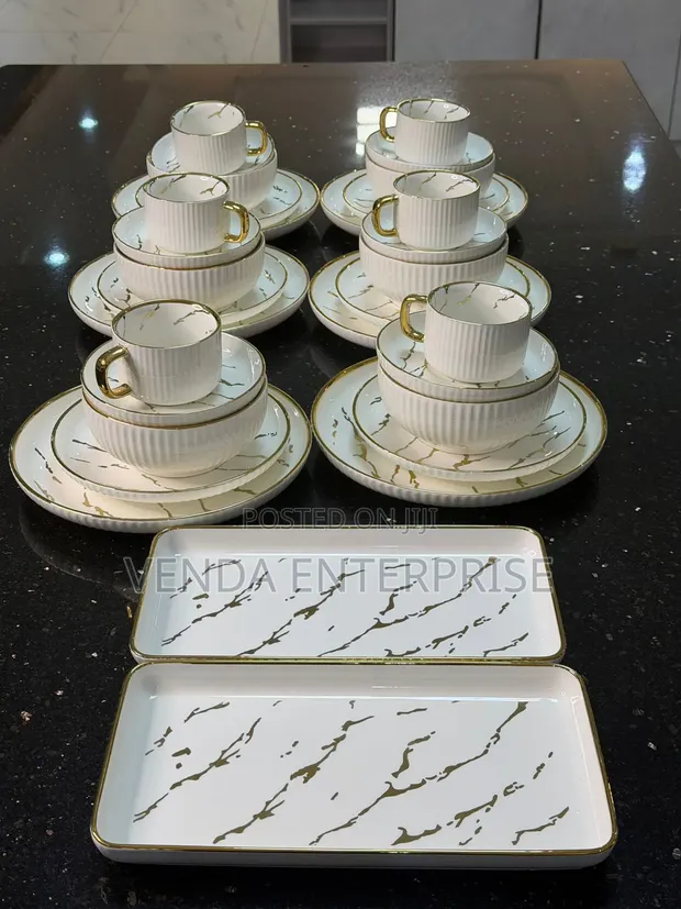 32-Piece Elegant European Porcelain Dinner Set - 1