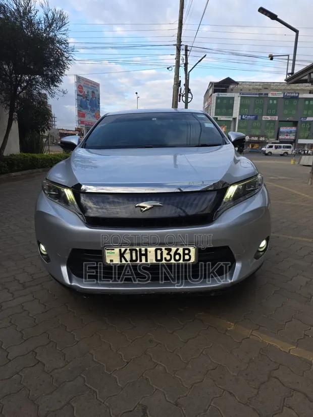 Toyota Harrier Hybrid 2015 Silver - 1