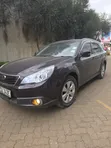 Subaru Outback 2012 Nyeusi - 3