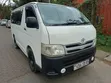 Toyota HiAce 2013 Nyeupe - 3