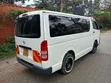 Toyota HiAce 2013 Nyeupe - 4