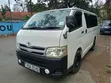 Toyota HiAce 2013 Nyeupe - 5