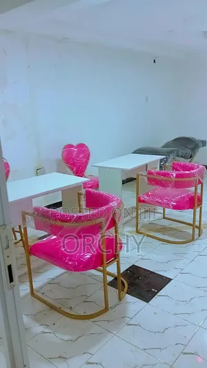 Manicure Seat + Table + Technician Chair