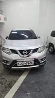 Nissan X-Trail 2015 Nyeusi - 3