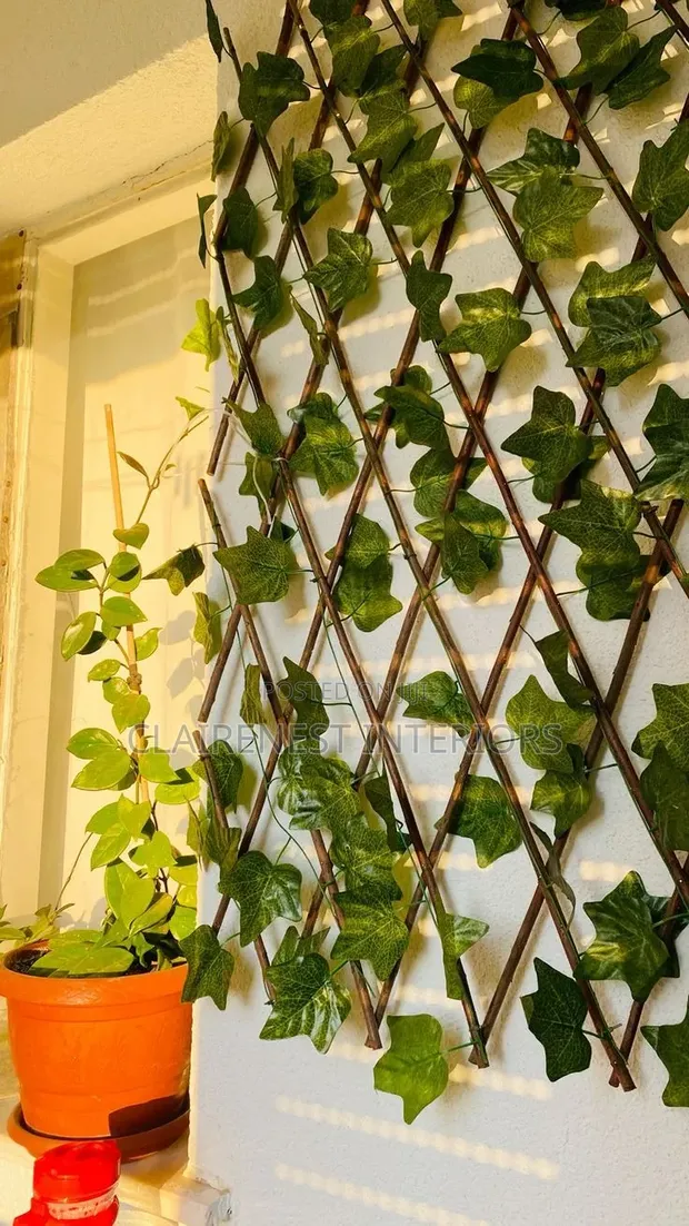 Expandable Artificial Green Privacy Fence - 1
