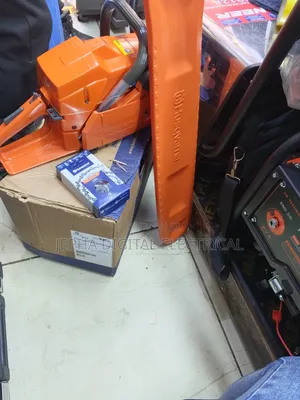 Msumeno wa Husqvarna 272XP - Mpya Kabisa