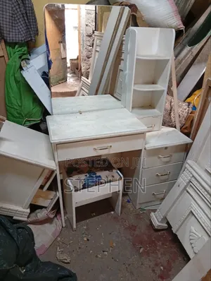 Used Dressing Table