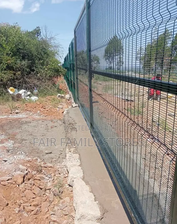 Heavy Duty Anti Climb Fence - 1