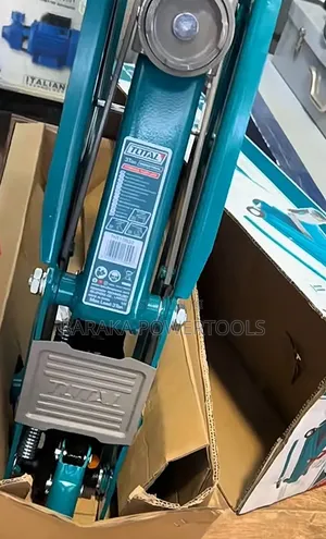TOTAL Hydraulic Trolley Floor Jack - 3 Ton