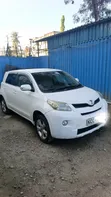 Toyota IST 2009 White - 2