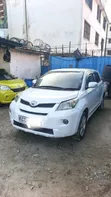 Toyota IST 2009 White - 4