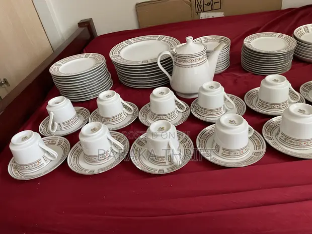 Mikasa Pastel Floral Gold Trim Dinner Set, 82 Pieces, Japan - 1