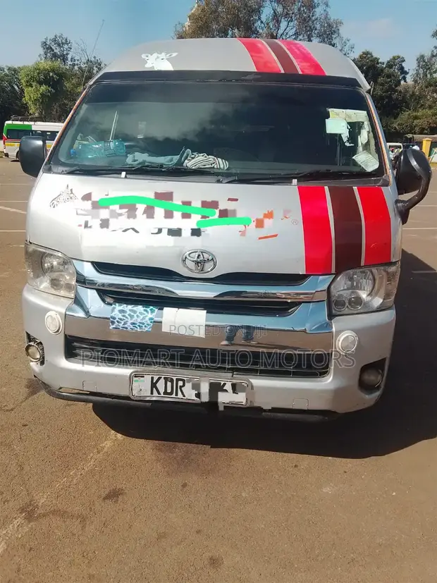 Toyota HiAce 2021 - 1