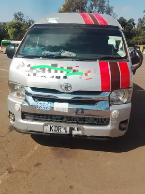 Toyota HiAce 2021